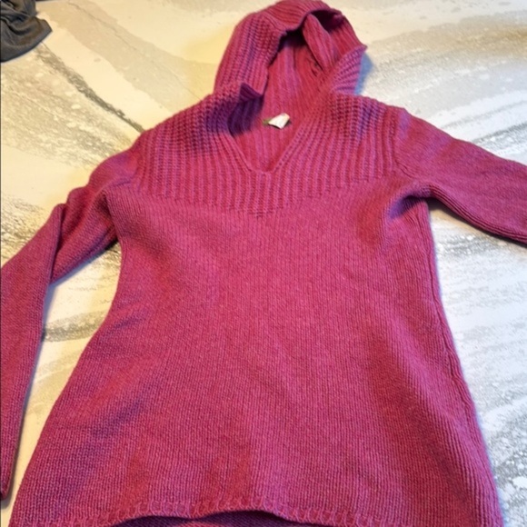 J Crew Pink V-Neck Sweater with Ribbed Knit 100% wool - Picture 3 of 4